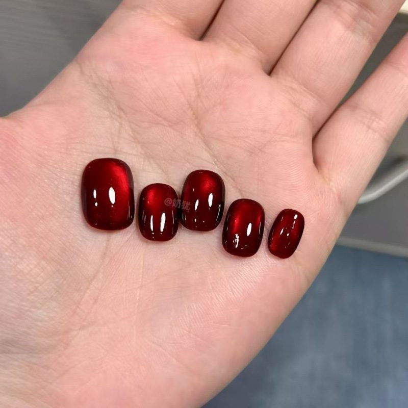 红宝石复古牛血红玻璃珠猫眼穿戴甲成品
